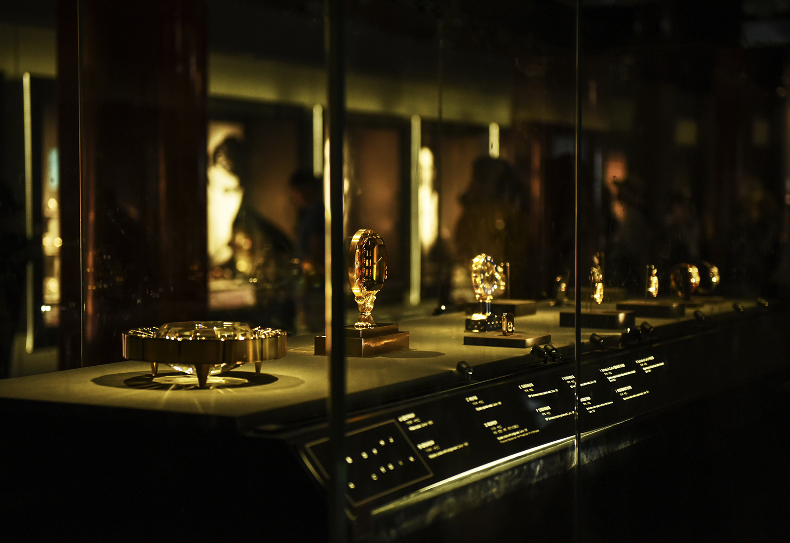 SP-18142 Jewelry/watch display cabinet, museum cabinet Mini Track spotlights