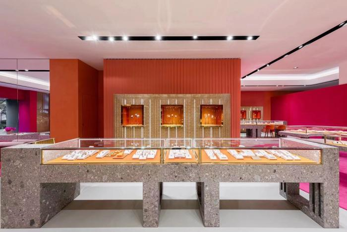 2025 Trends in High-End Retail Lighting: Why LED Linear Lights Dominate Luxury Store Designs