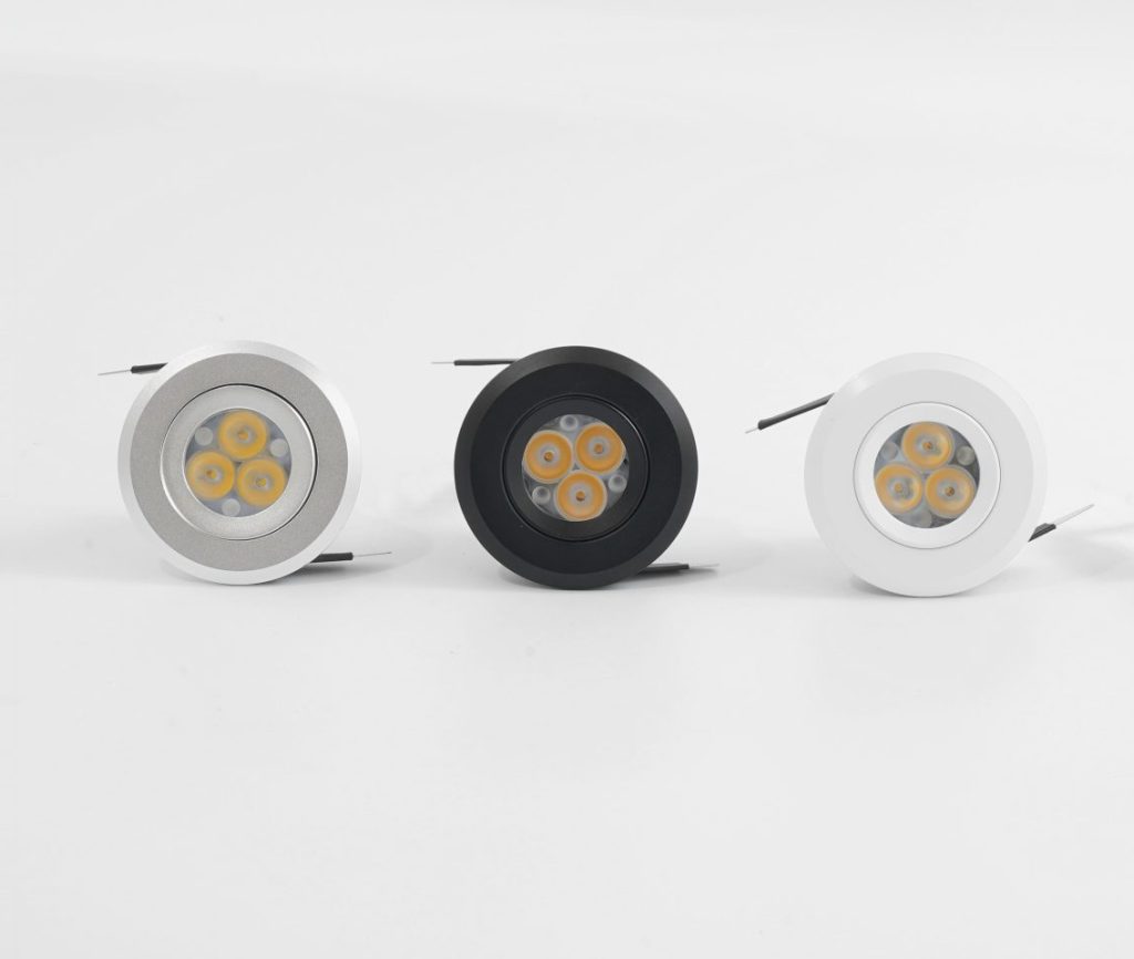 Lighting Thin Display Shelves with the JING Series SP-18046